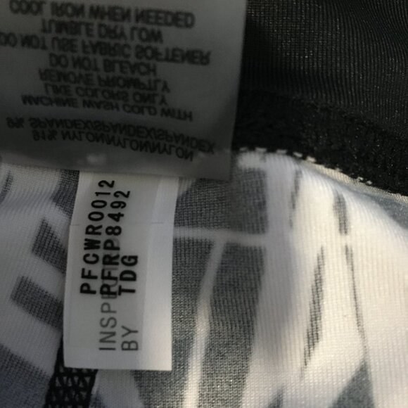 Calvin Klein Performance Black and White Capri Leggings Size XL - Picture 11 of 12